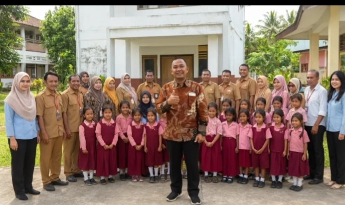 Tingkatkan Mutu Pendidikan, Disdik SBB Tegaskan Tiga Pilar Kompetensi Guru